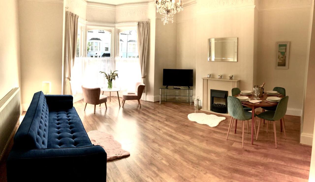 Mostyn Villa Free Private Parking Llandudno Exterior foto